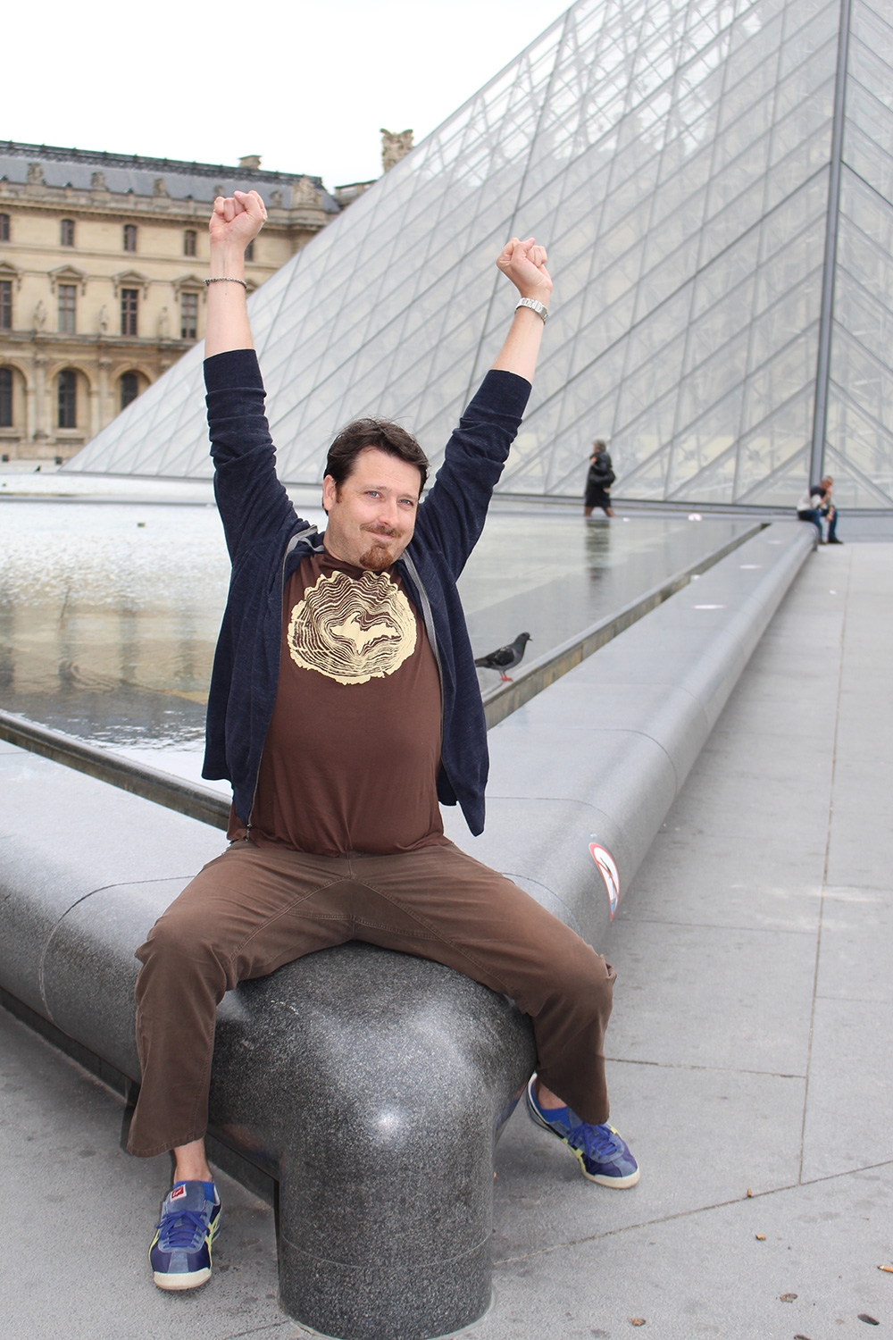 Rue du Louvre, Paris