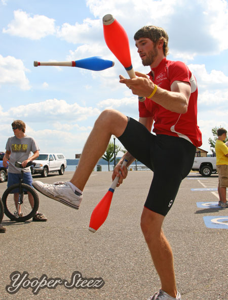 Bob Juggling