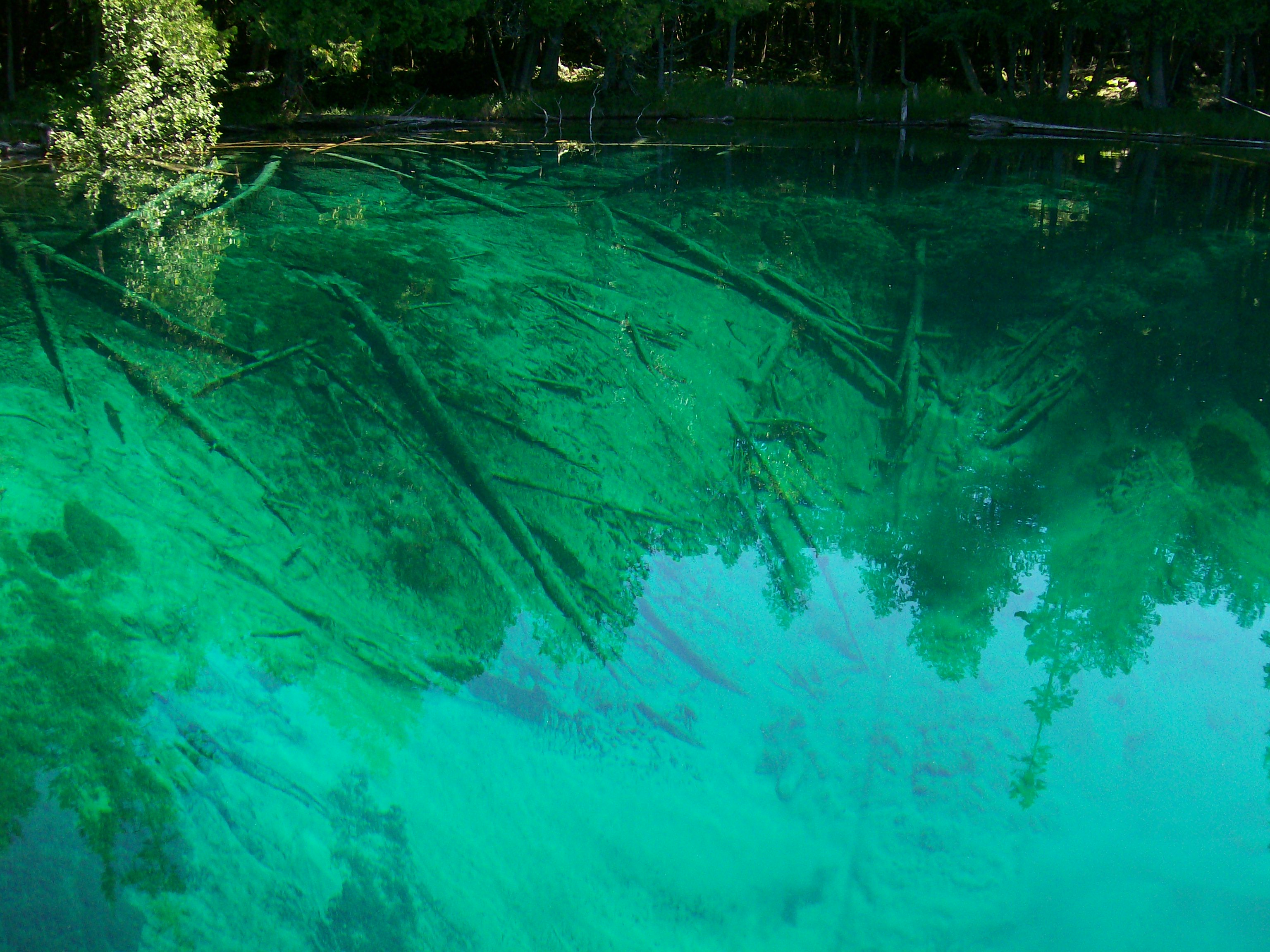 Kitch-iti-kipi “The Big Spring”